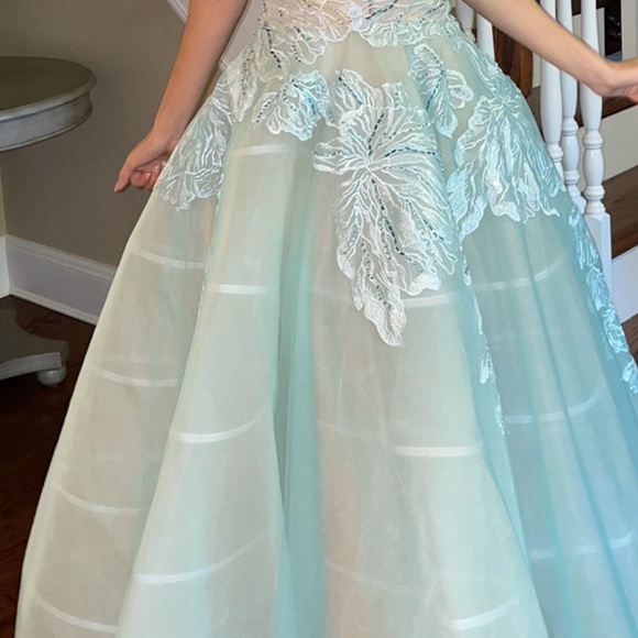 Terani Couture - 2011P1174 Embroidered Deep Halter V-neck - Picture 6 of 12